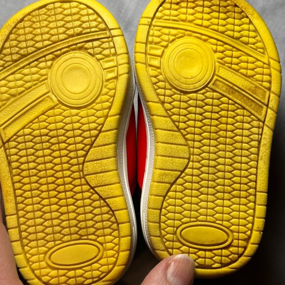 Disney's Mickey Mouse toddler gym shoes size 3 - Picture 2 of 6